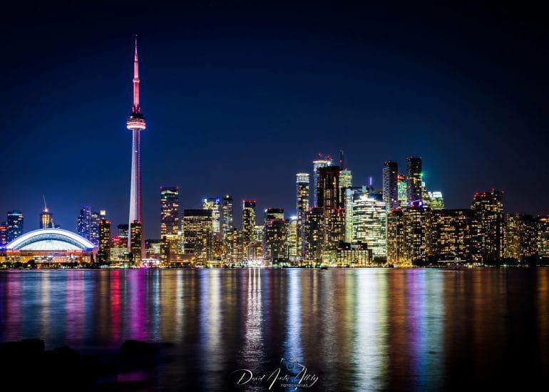 Vista nocturna de Toronto, Canadá