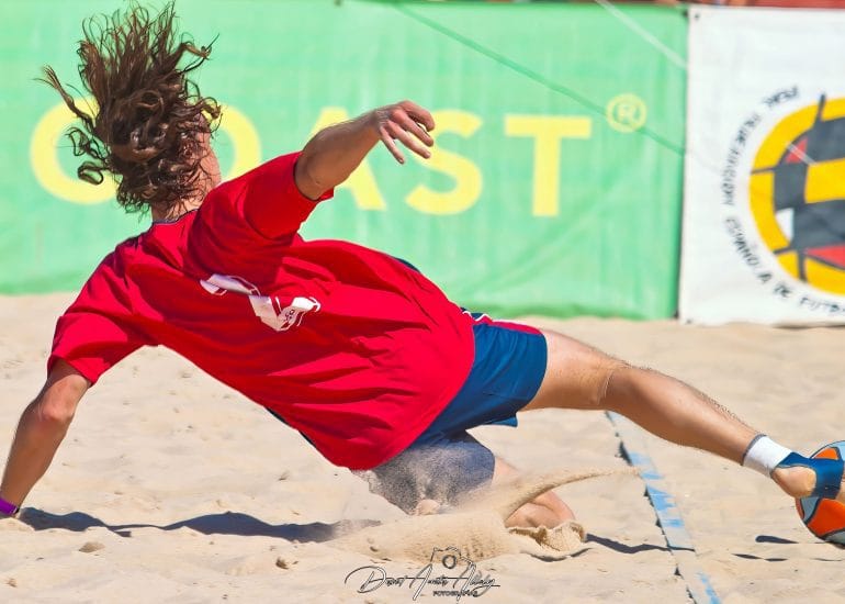 Jugador en el Campeonato de Fútbol Playa 2005