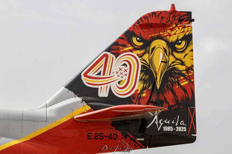 Aire 25 - 40 Aniversario de la Patrulla Águila