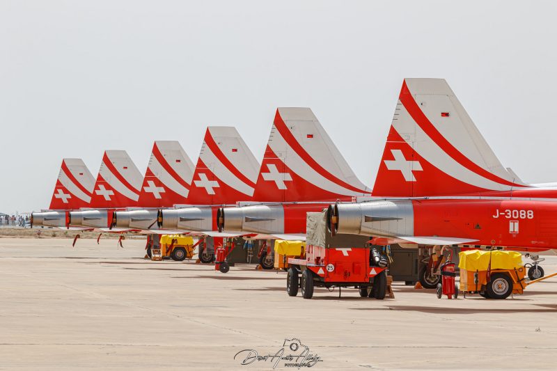 Aire 25 - 40 Aniversario de la Patrulla Águila