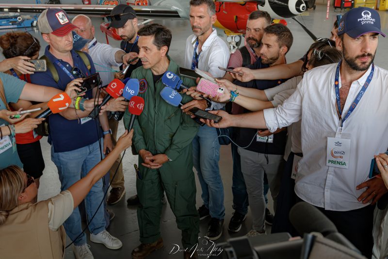 Aire 25 - 40 Aniversario de la Patrulla Águila