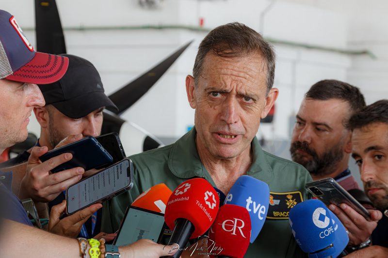 Aire 25 - 40 Aniversario de la Patrulla Águila