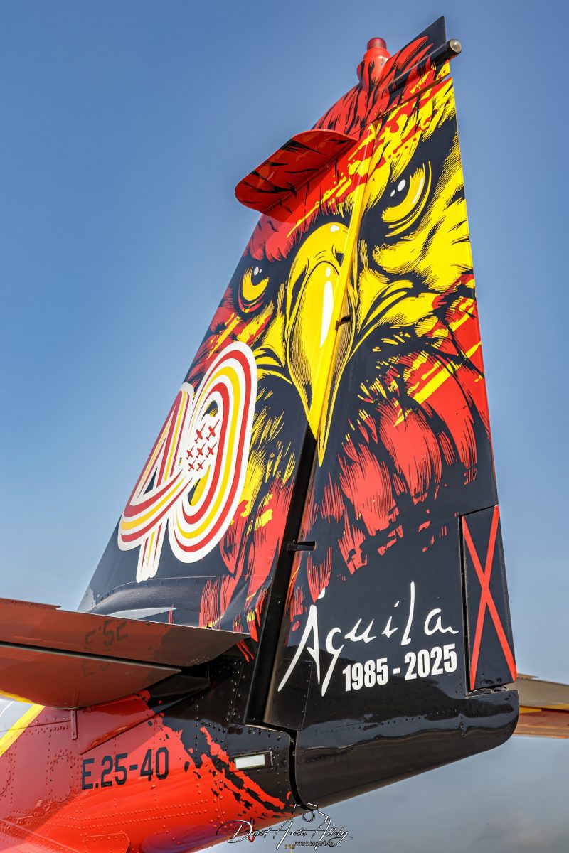 Aire 25 - 40 Aniversario de la Patrulla Águila