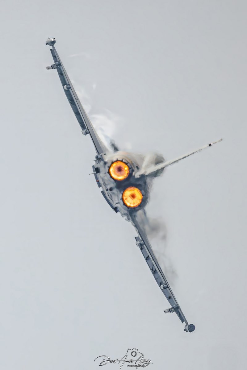 Aire 25 - 40 Aniversario de la Patrulla Águila