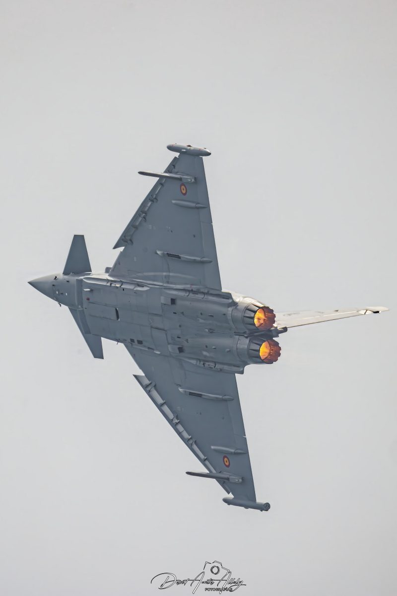 Aire 25 - 40 Aniversario de la Patrulla Águila