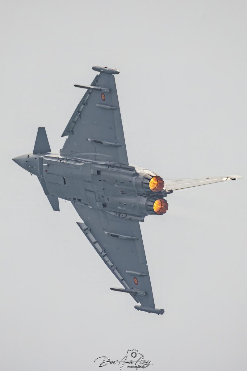 Aire 25 - 40 Aniversario de la Patrulla Águila