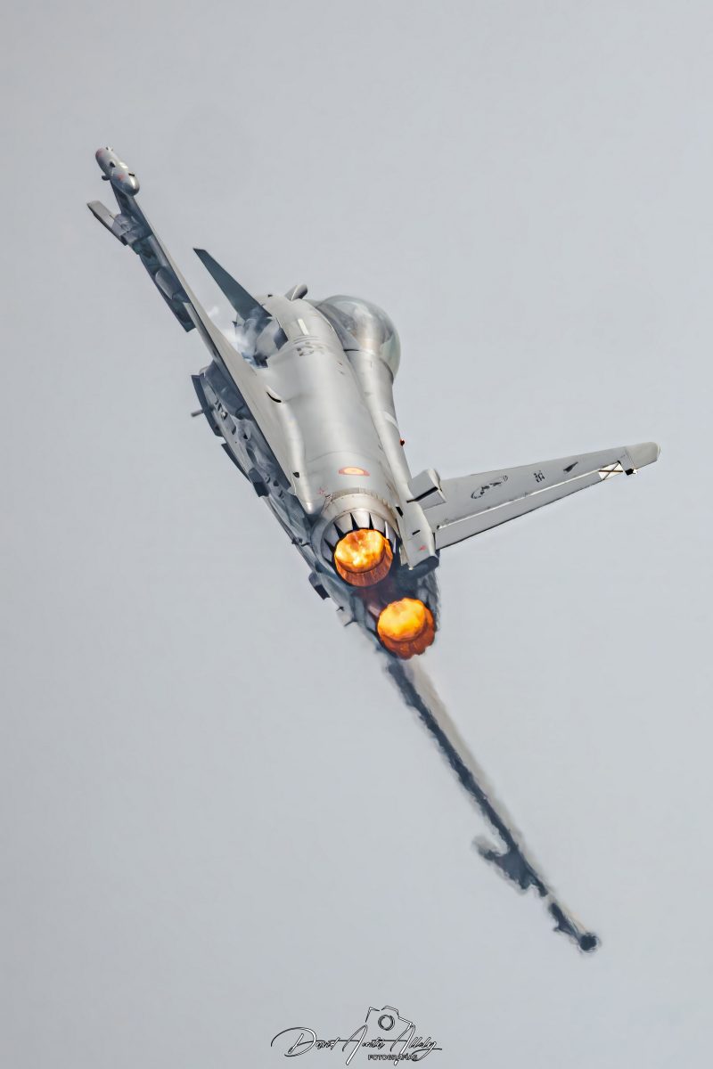 Aire 25 - 40 Aniversario de la Patrulla Águila