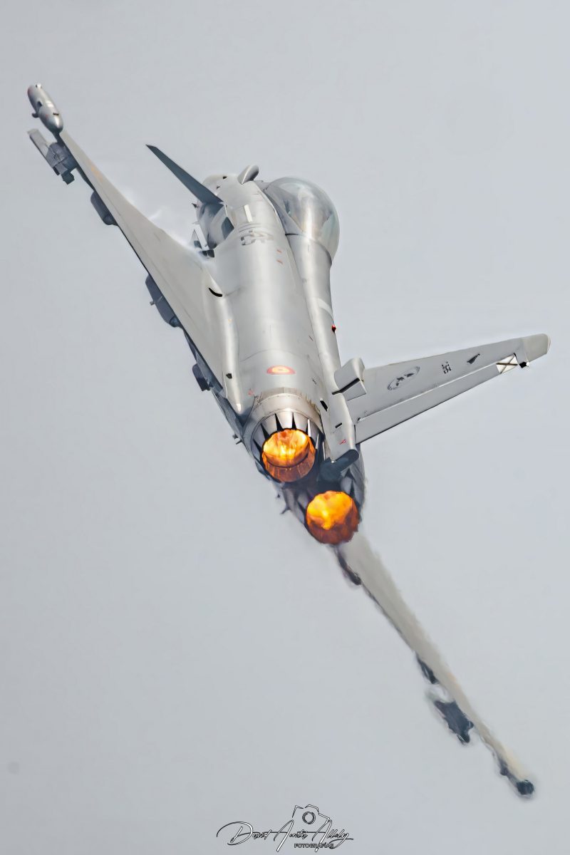 Aire 25 - 40 Aniversario de la Patrulla Águila