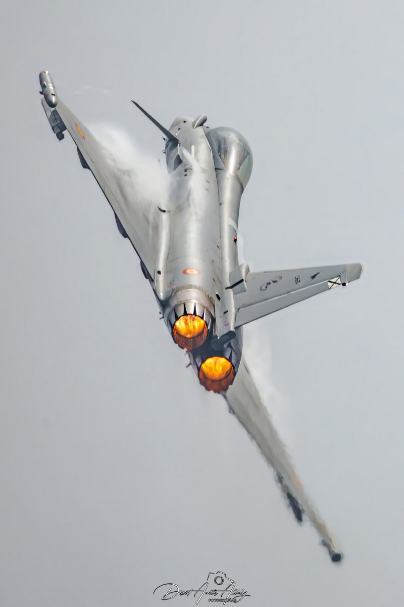 Aire 25 - 40 Aniversario de la Patrulla Águila