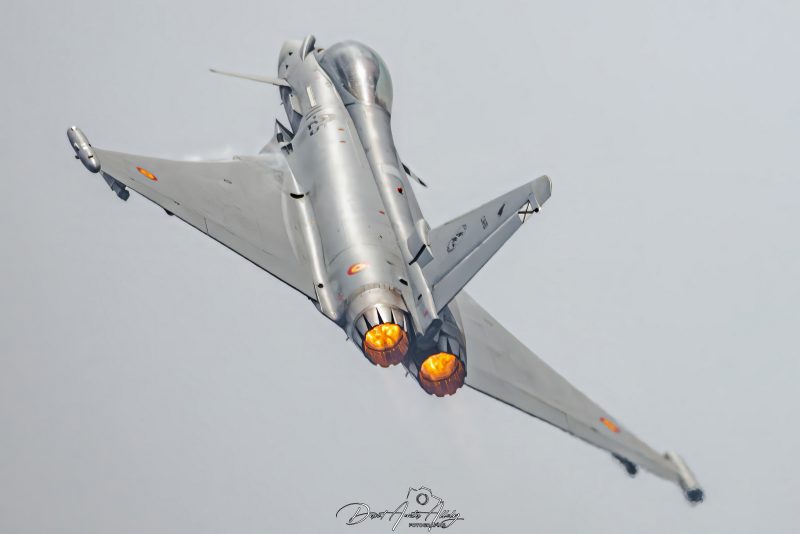 Aire 25 - 40 Aniversario de la Patrulla Águila