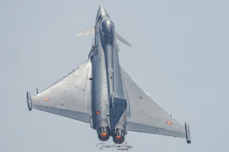 Aire 25 - 40 Aniversario de la Patrulla Águila