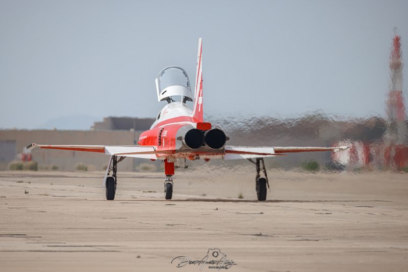 Aire 25 - 40 Aniversario de la Patrulla Águila