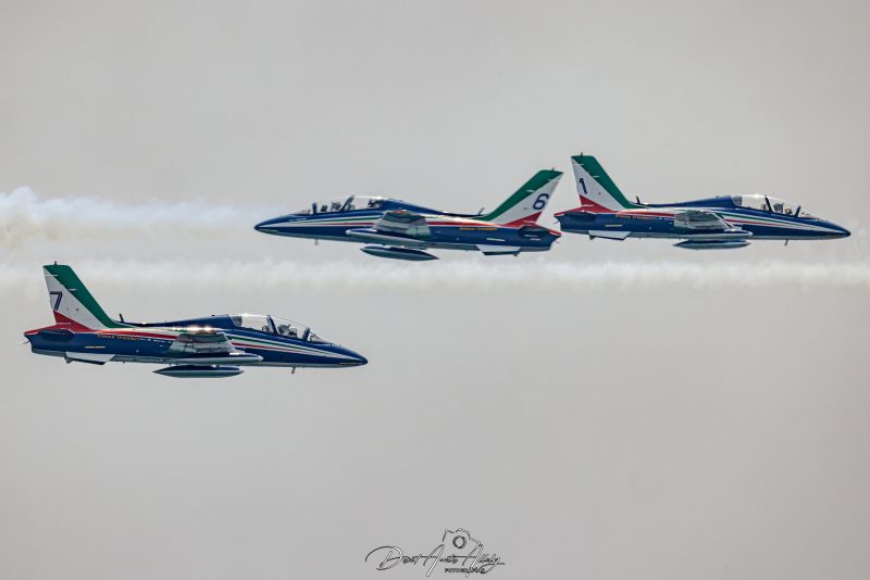 Aire 25 - 40 Aniversario de la Patrulla Águila