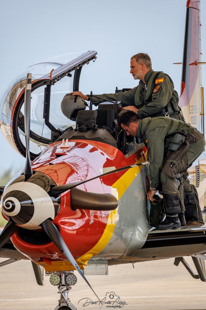 Aire 25 - 40 Aniversario de la Patrulla Águila