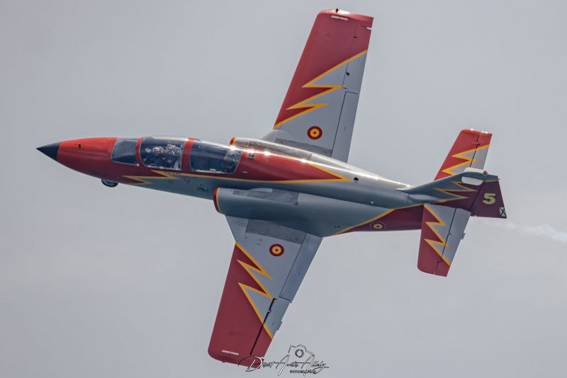Aire 25 - 40 Aniversario de la Patrulla Águila