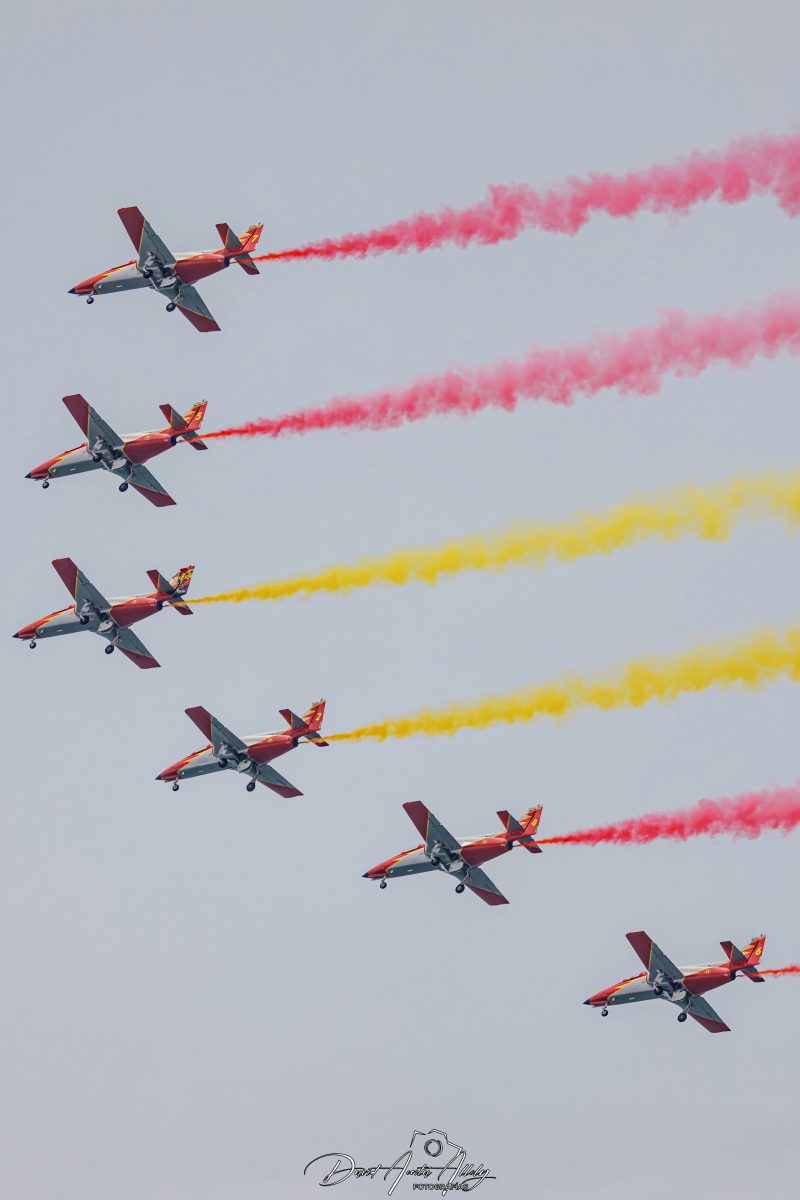 Aire 25 - 40 Aniversario de la Patrulla Águila