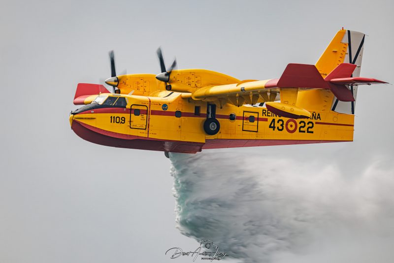 Aire 25 - 40 Aniversario de la Patrulla Águila