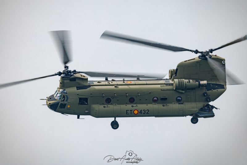 Aire 25 - 40 Aniversario de la Patrulla Águila