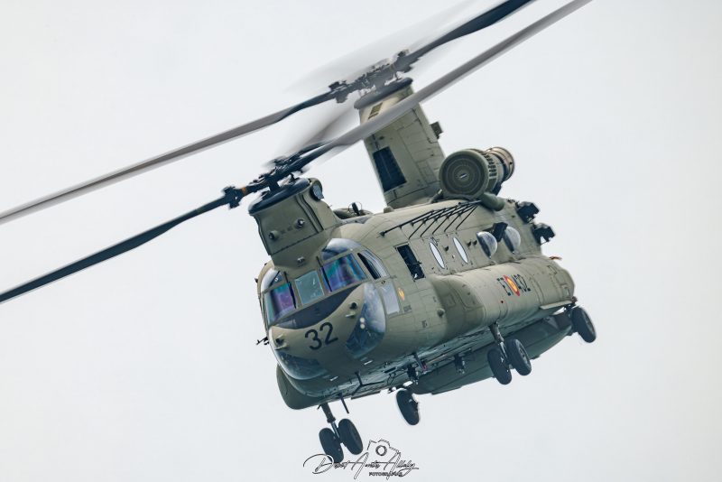 Aire 25 - 40 Aniversario de la Patrulla Águila