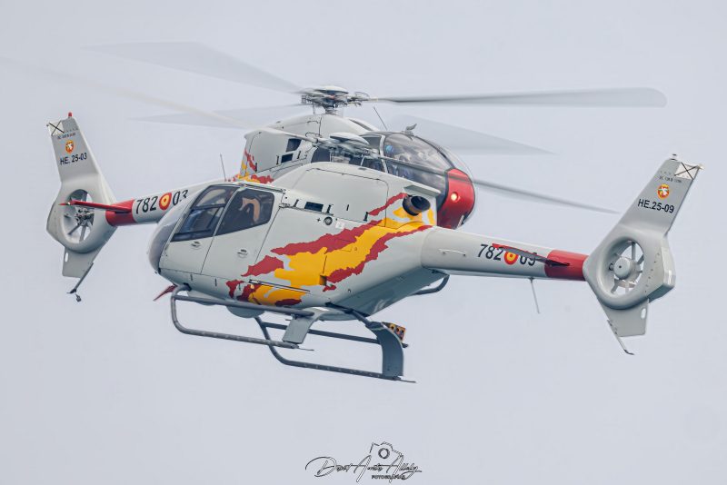 Aire 25 - 40 Aniversario de la Patrulla Águila