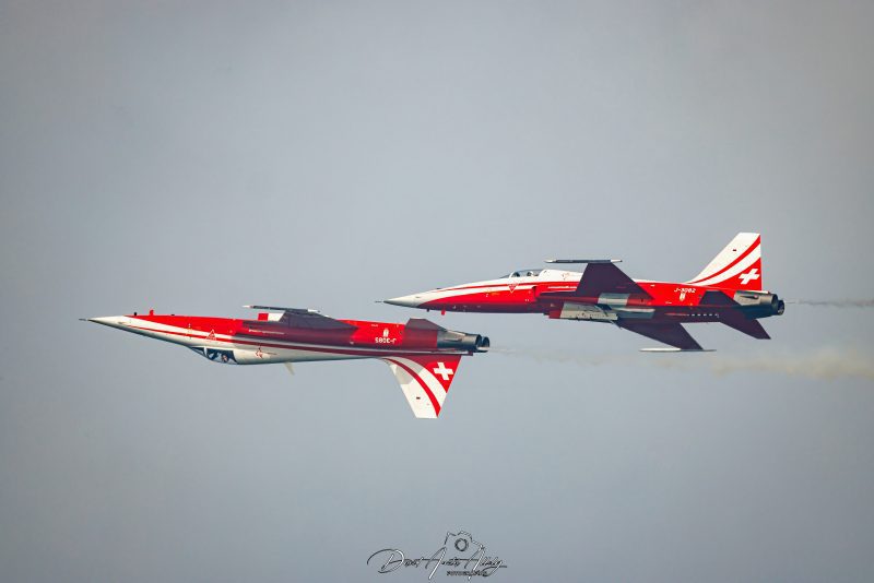 Aire 25 - 40 Aniversario de la Patrulla Águila