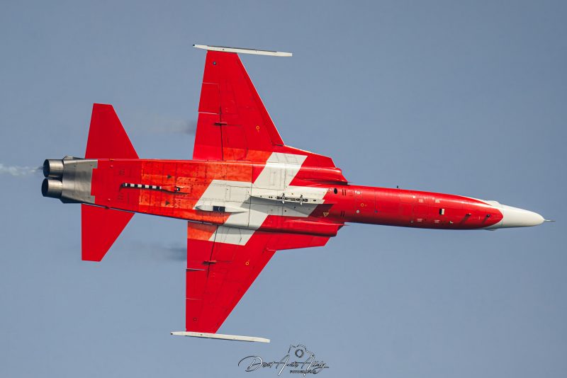 Aire 25 - 40 Aniversario de la Patrulla Águila