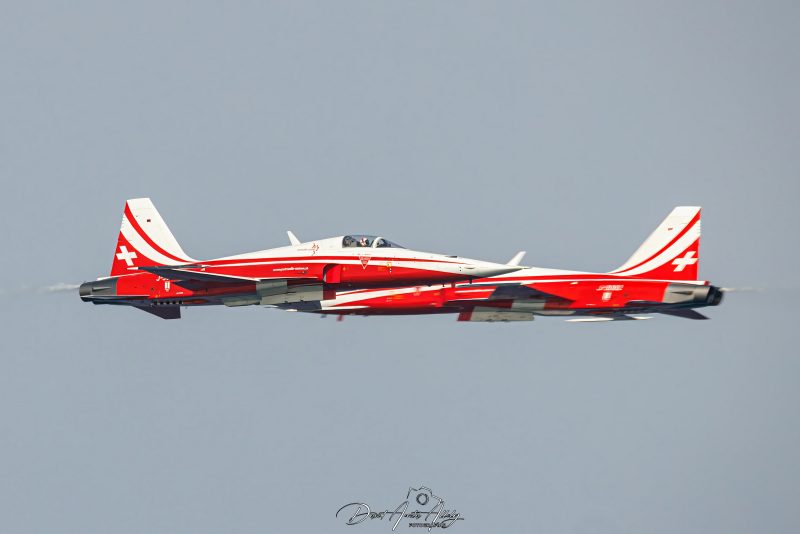 Aire 25 - 40 Aniversario de la Patrulla Águila