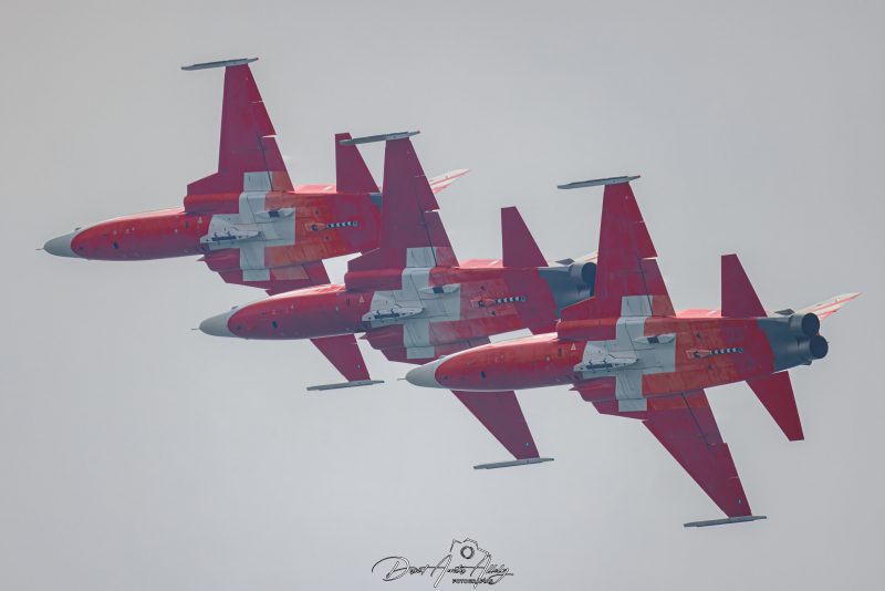 Aire 25 - 40 Aniversario de la Patrulla Águila